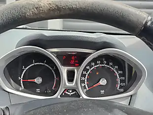 Used 2009 Ford Fiesta Zetec Red - Interior and Exterior details 8