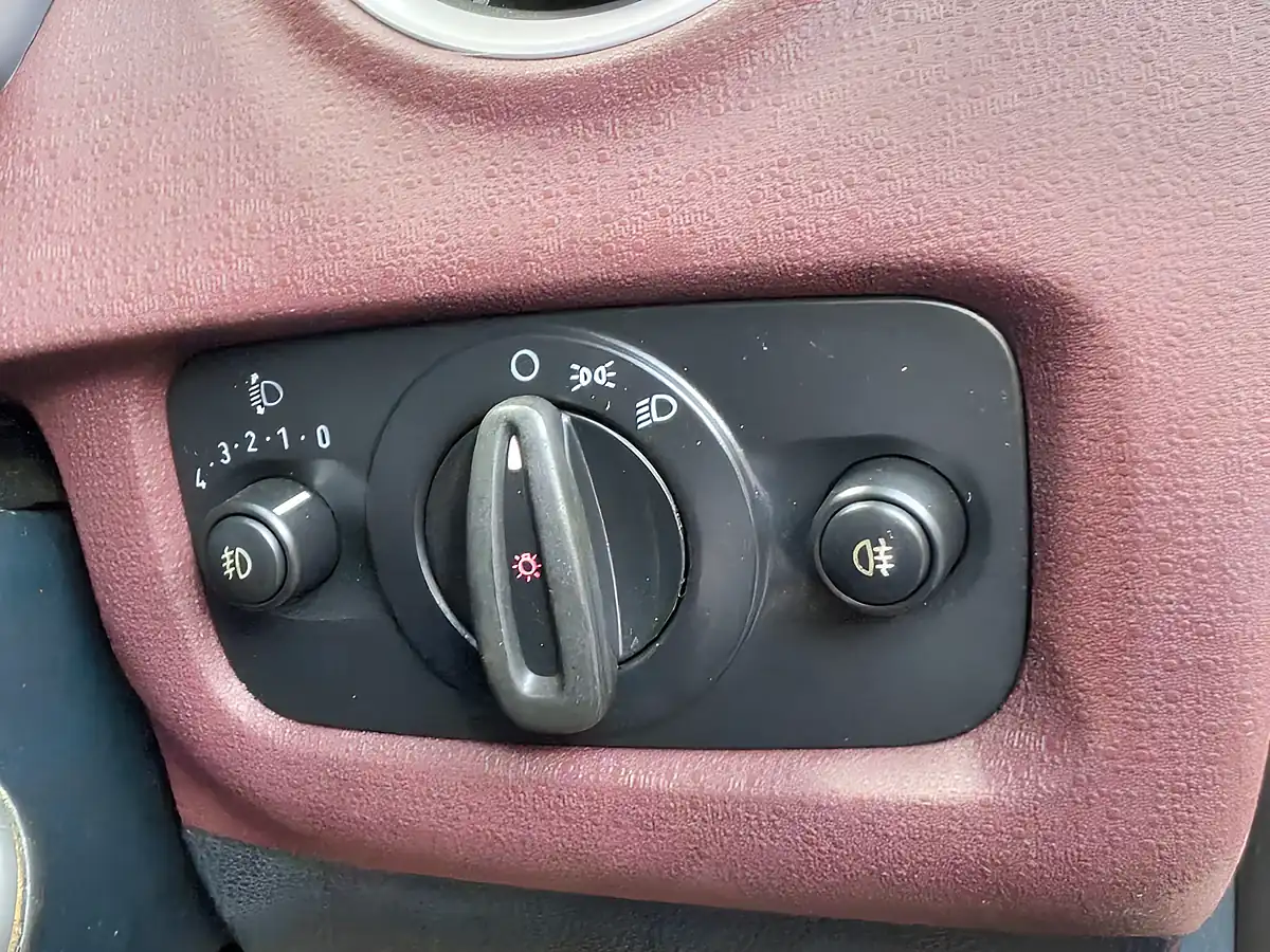 Used 2009 Ford Fiesta Zetec Red - Interior and Exterior details 15