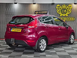 Used 2009 Ford Fiesta Zetec Red - Interior and Exterior details 3