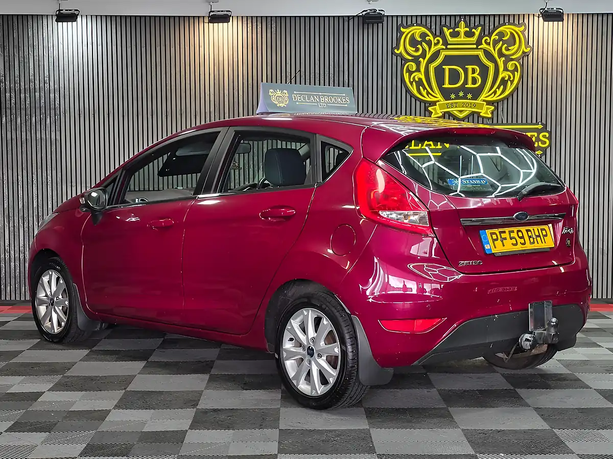 Used 2009 Ford Fiesta Zetec Red - Interior and Exterior details 5