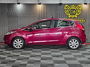 Used 2009 Ford Fiesta Zetec Red - Interior and Exterior details 6