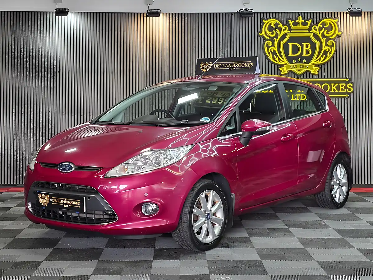 Used 2009 Ford Fiesta Zetec Red - Interior and Exterior details 7