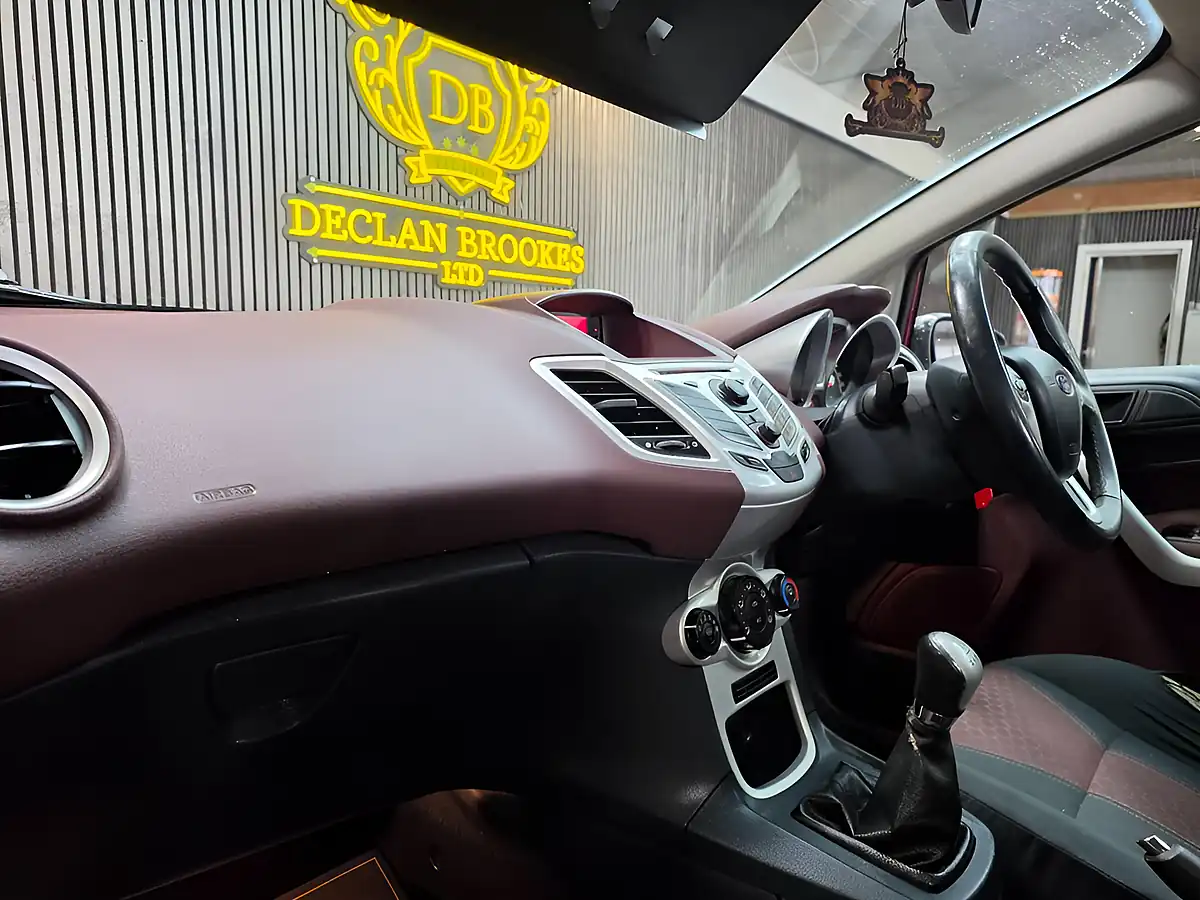 Used 2009 Ford Fiesta Zetec Red - Interior and Exterior details 9