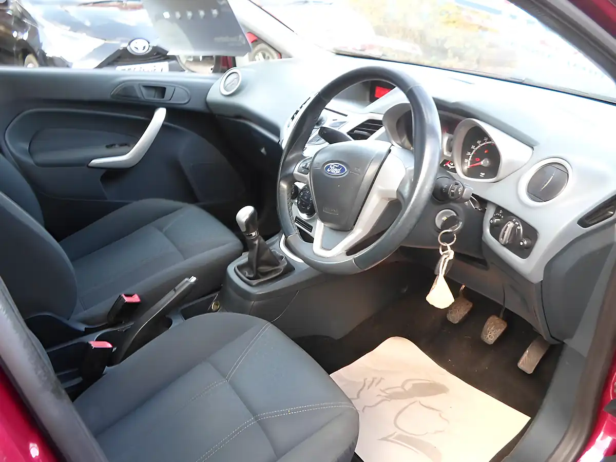 Used 2009 Ford Fiesta Zetec Ruby Red - Interior and Exterior details 3