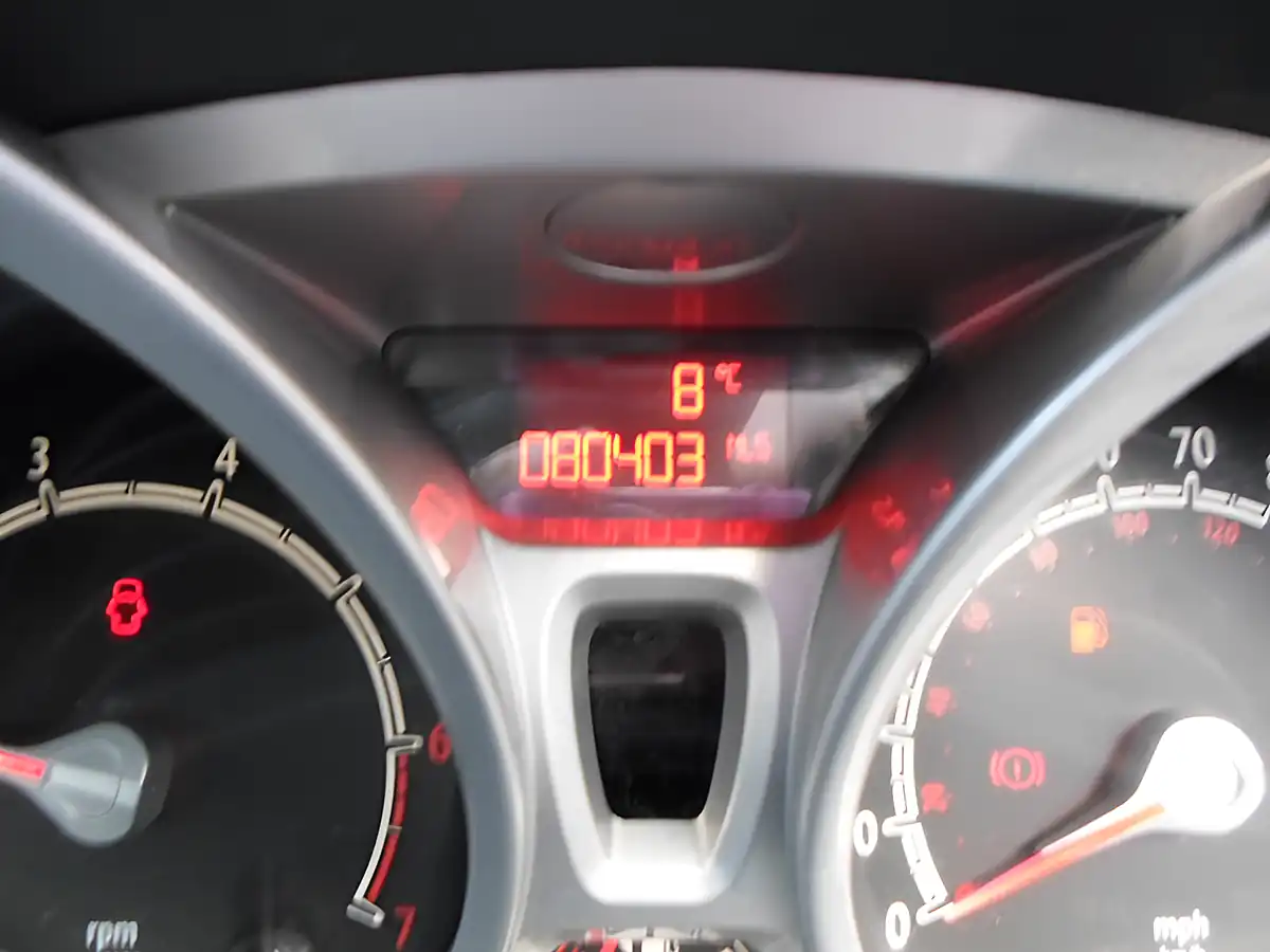 Used 2009 Ford Fiesta Zetec Ruby Red - Interior and Exterior details 5