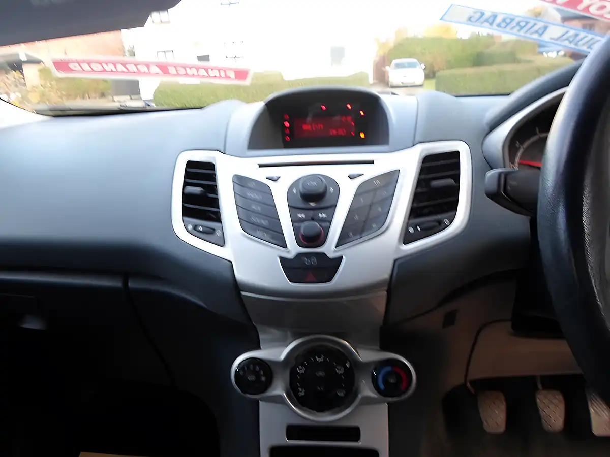 Used 2009 Ford Fiesta Zetec Ruby Red - Interior and Exterior details 6