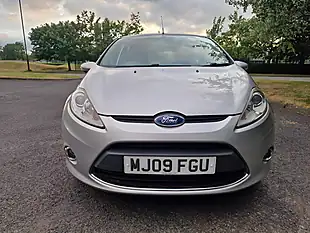 Used 2009 Ford Fiesta Zetec Silver - Interior and Exterior details 4