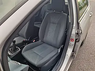 Used 2009 Ford Fiesta Zetec Silver - Interior and Exterior details 8