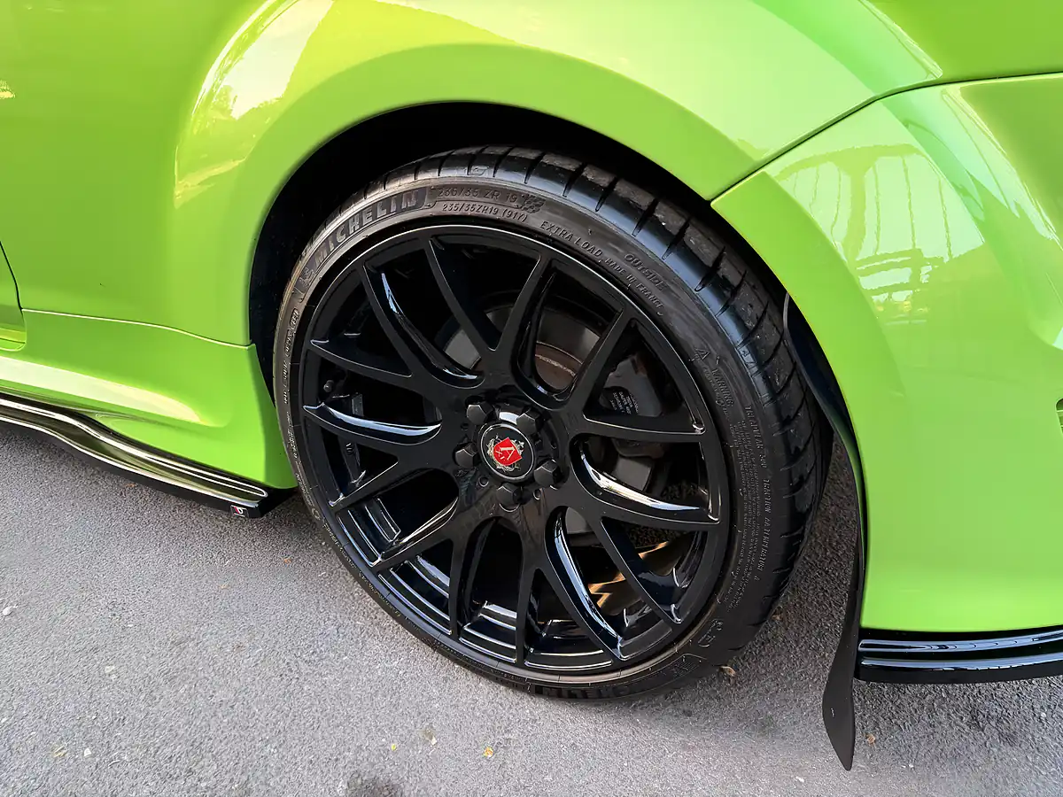 Used 2009 Ford Focus RS Ultimate Green - Interior and Exterior details 12