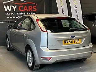 Used 2009 Ford Focus Style Silver - Interior and Exterior details 10