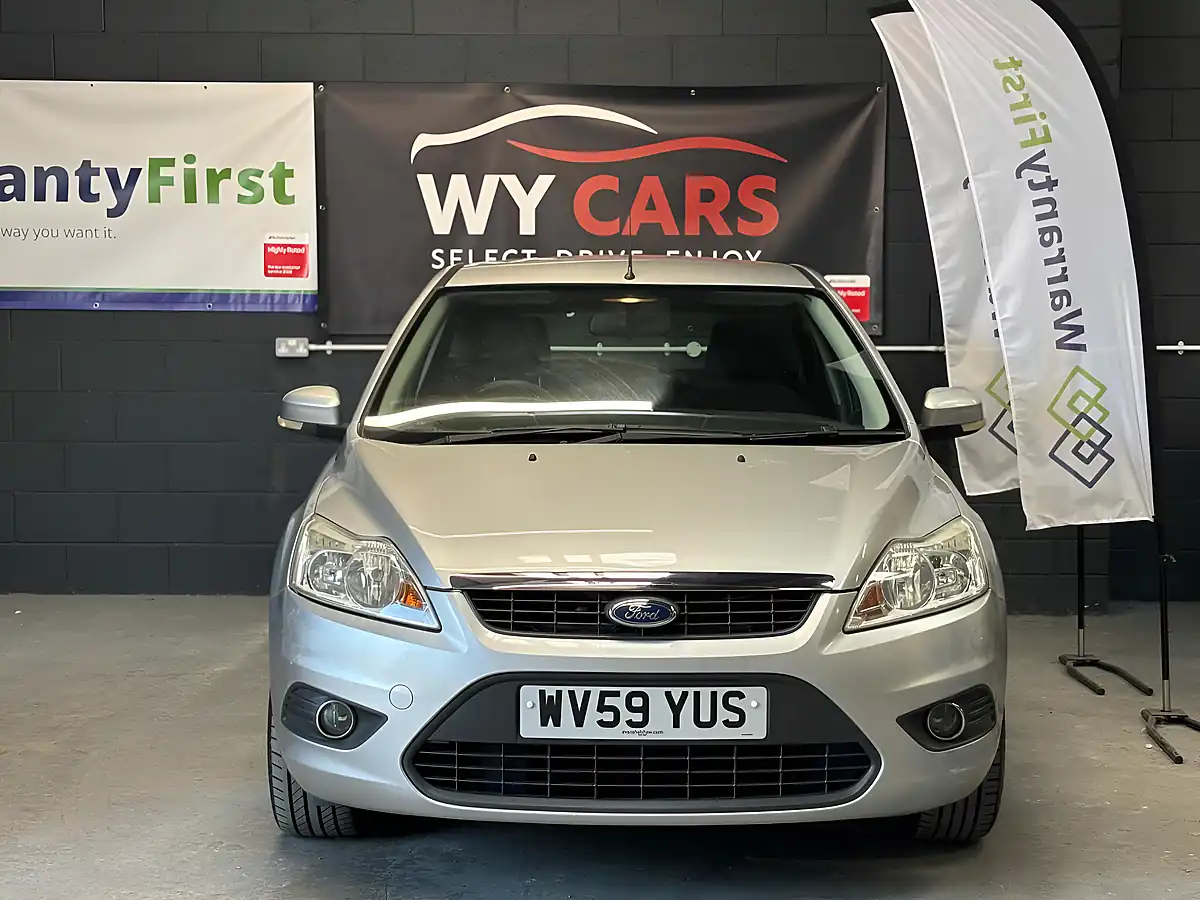 Used 2009 Ford Focus Style Silver - Interior and Exterior details 2