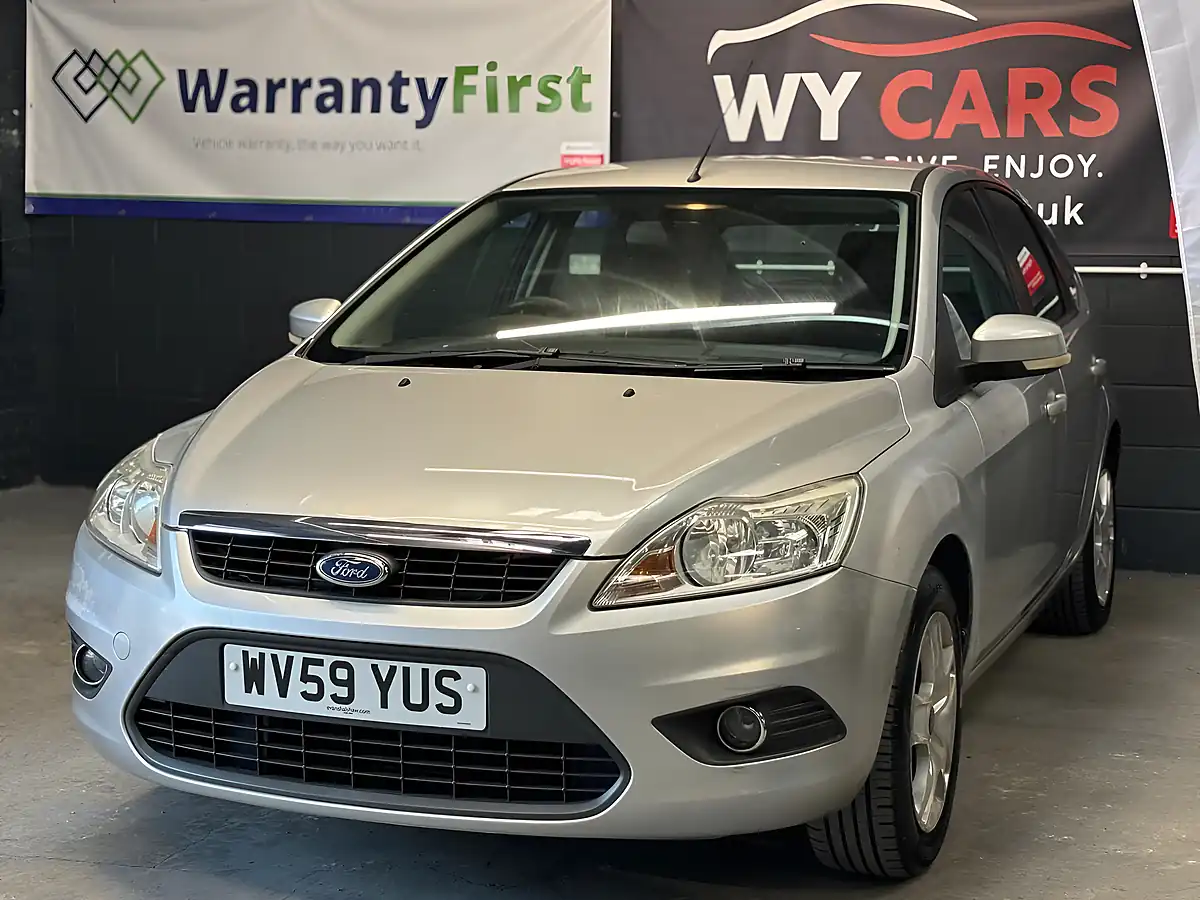 Used 2009 Ford Focus Style Silver - Interior and Exterior details 3