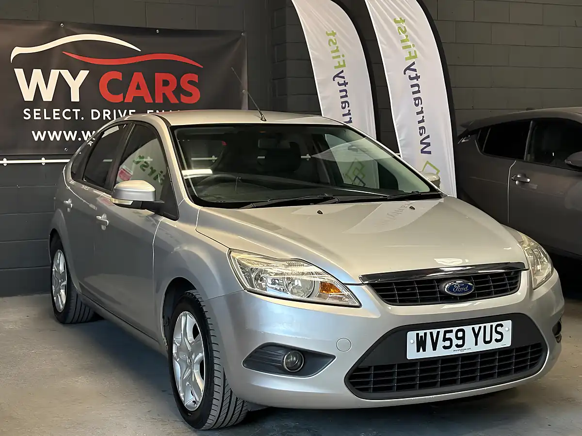Used 2009 Ford Focus Style Silver - Interior and Exterior details 4