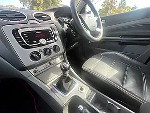 Used 2009 Ford Focus Titanium Black - Interior and Exterior details 11