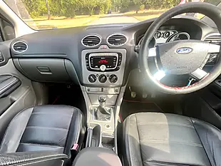Used 2009 Ford Focus Titanium Black - Interior and Exterior details 16