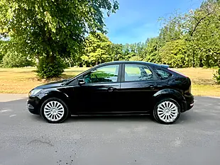 Used 2009 Ford Focus Titanium Black - Interior and Exterior details 3