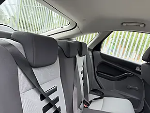 Used 2009 Ford Focus Zetec Black - Interior and Exterior details 6