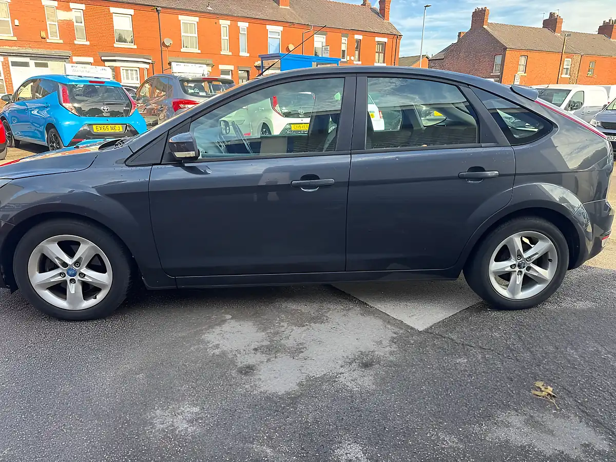 Used 2009 Ford Focus Zetec Magnum Grey - Interior and Exterior details 3