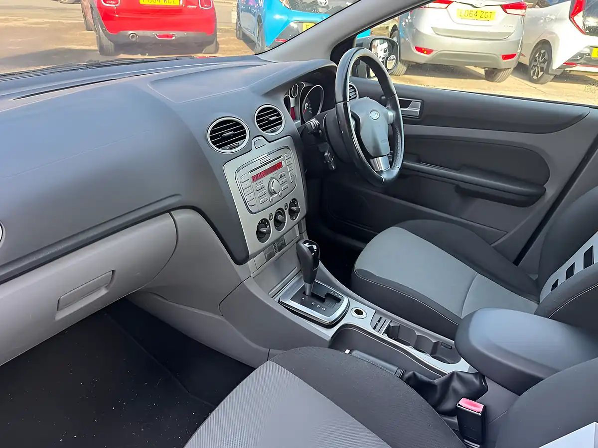 Used 2009 Ford Focus Zetec Magnum Grey - Interior and Exterior details 4