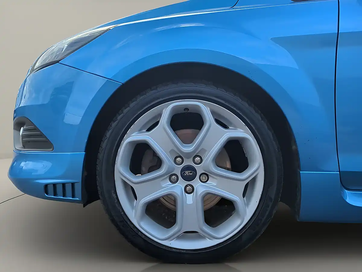 Used 2009 Ford Focus Zetec S Blue - Interior and Exterior details 10