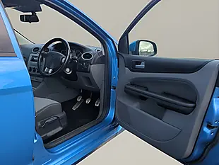 Used 2009 Ford Focus Zetec S Blue - Interior and Exterior details 12