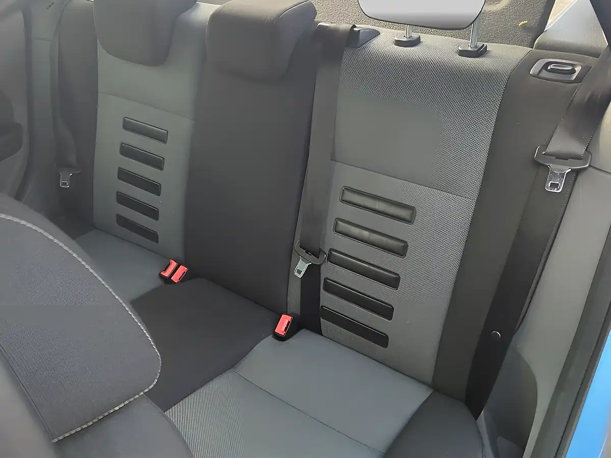 Used 2009 Ford Focus Zetec S Blue - Interior and Exterior details 6