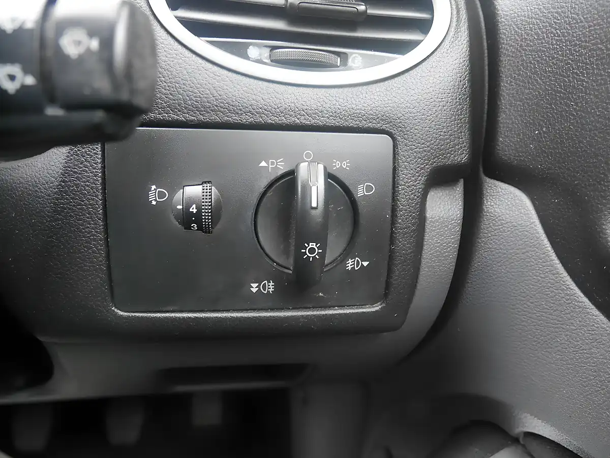 Used 2009 Ford Focus Zetec S Jet Black - Interior and Exterior details 17