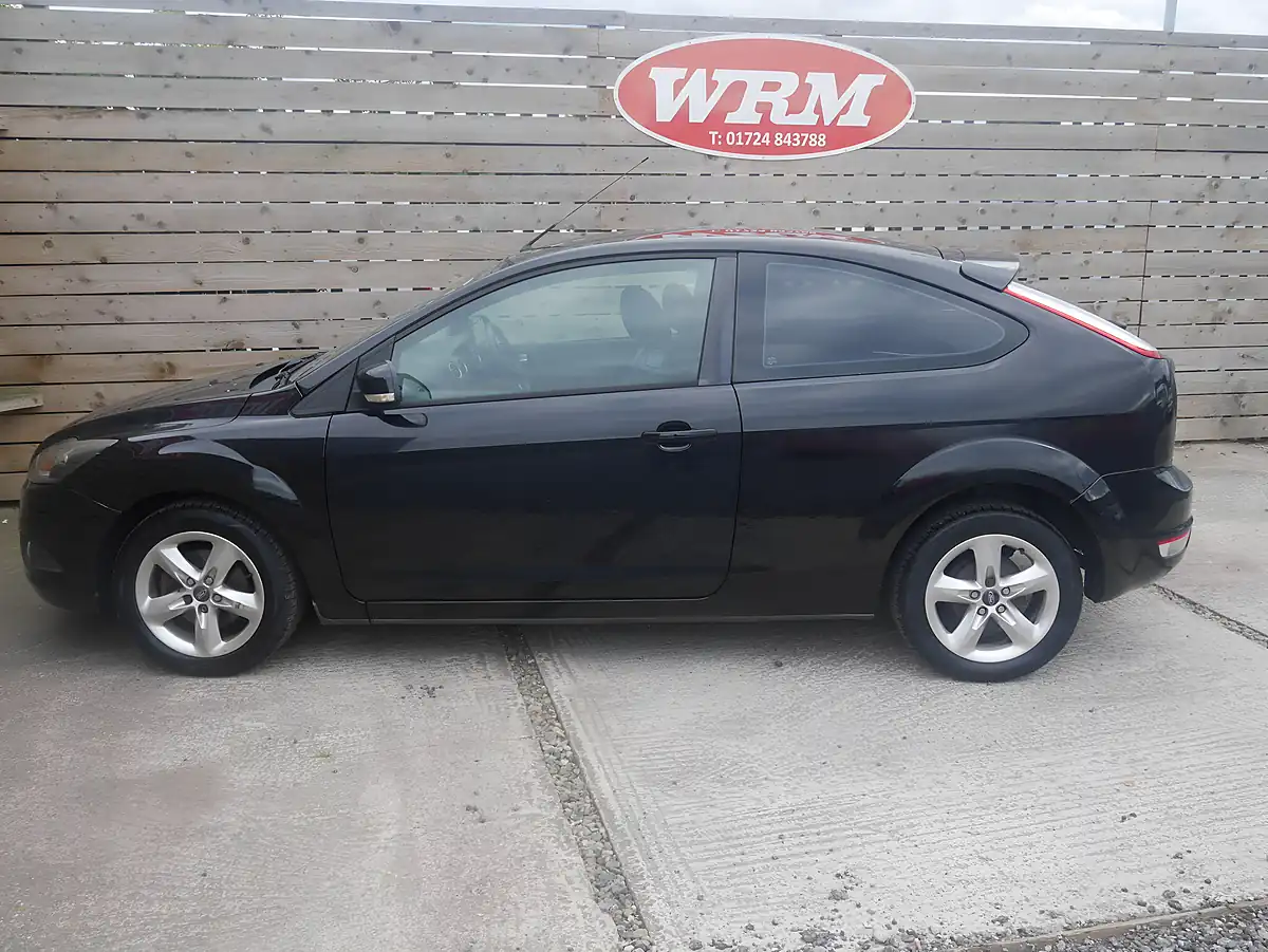 Used 2009 Ford Focus Zetec S Jet Black - Interior and Exterior details 5