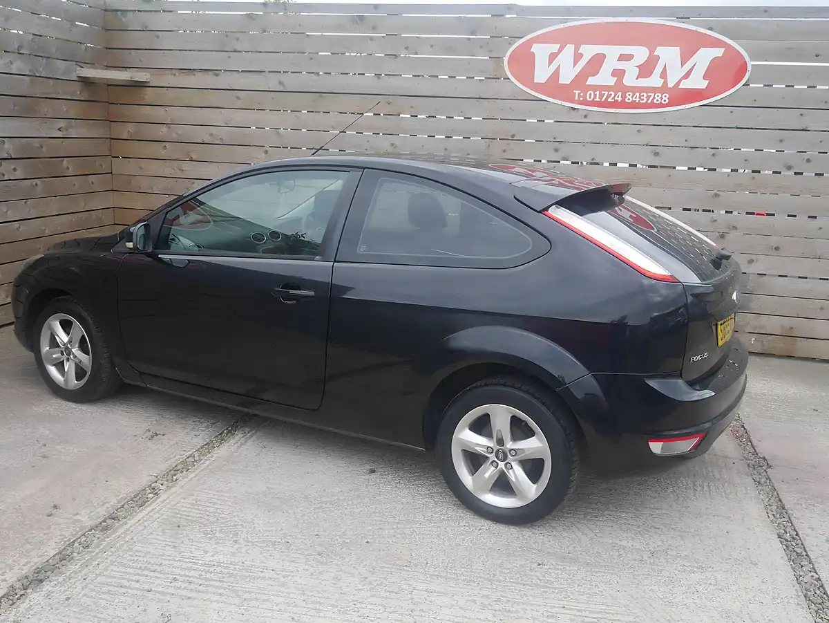 Used 2009 Ford Focus Zetec S Jet Black - Interior and Exterior details 6