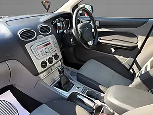 Used 2009 Ford Focus Zetec S Silver - Interior and Exterior details 13