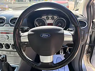 Used 2009 Ford Focus Zetec S Silver - Interior and Exterior details 16