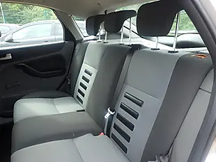 Used 2009 Ford Focus Zetec Silver - Interior and Exterior details 14
