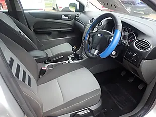 Used 2009 Ford Focus Zetec Silver - Interior and Exterior details 5