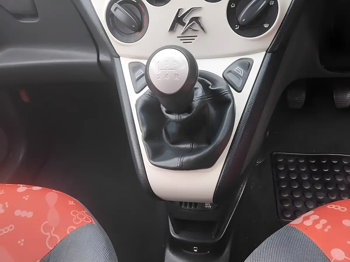 Used 2009 Ford Ka Style Red - Interior and Exterior details 15