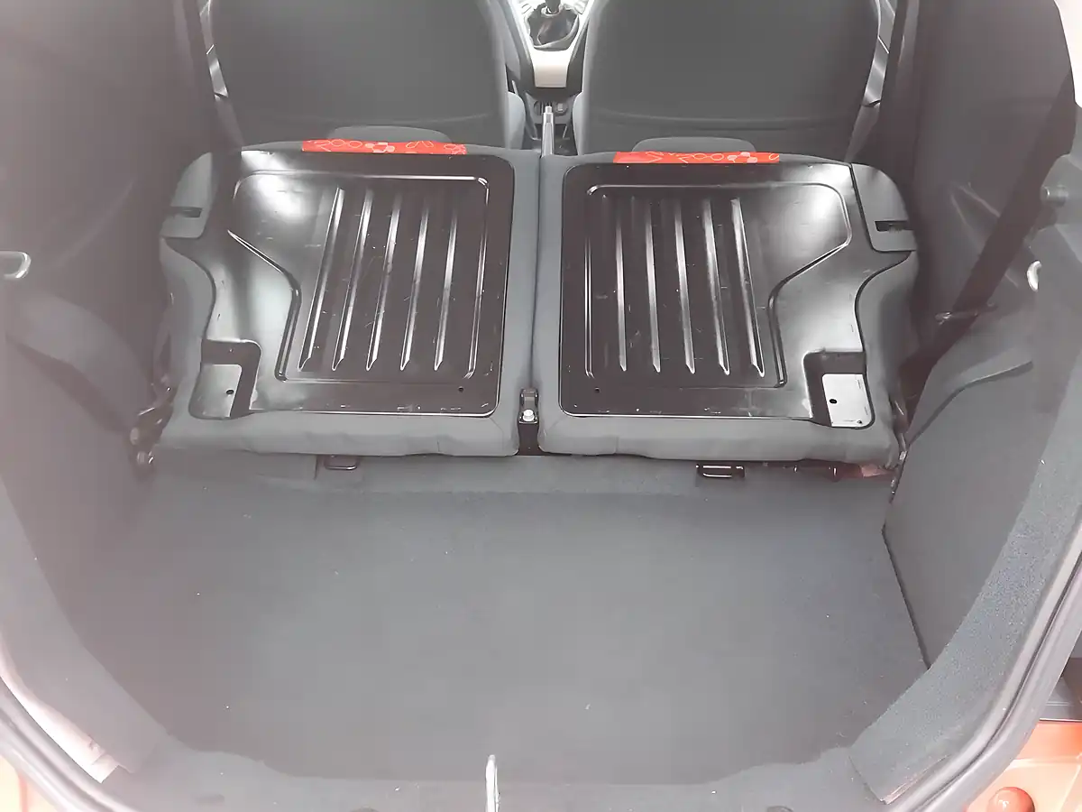 Used 2009 Ford Ka Style Red - Interior and Exterior details 19