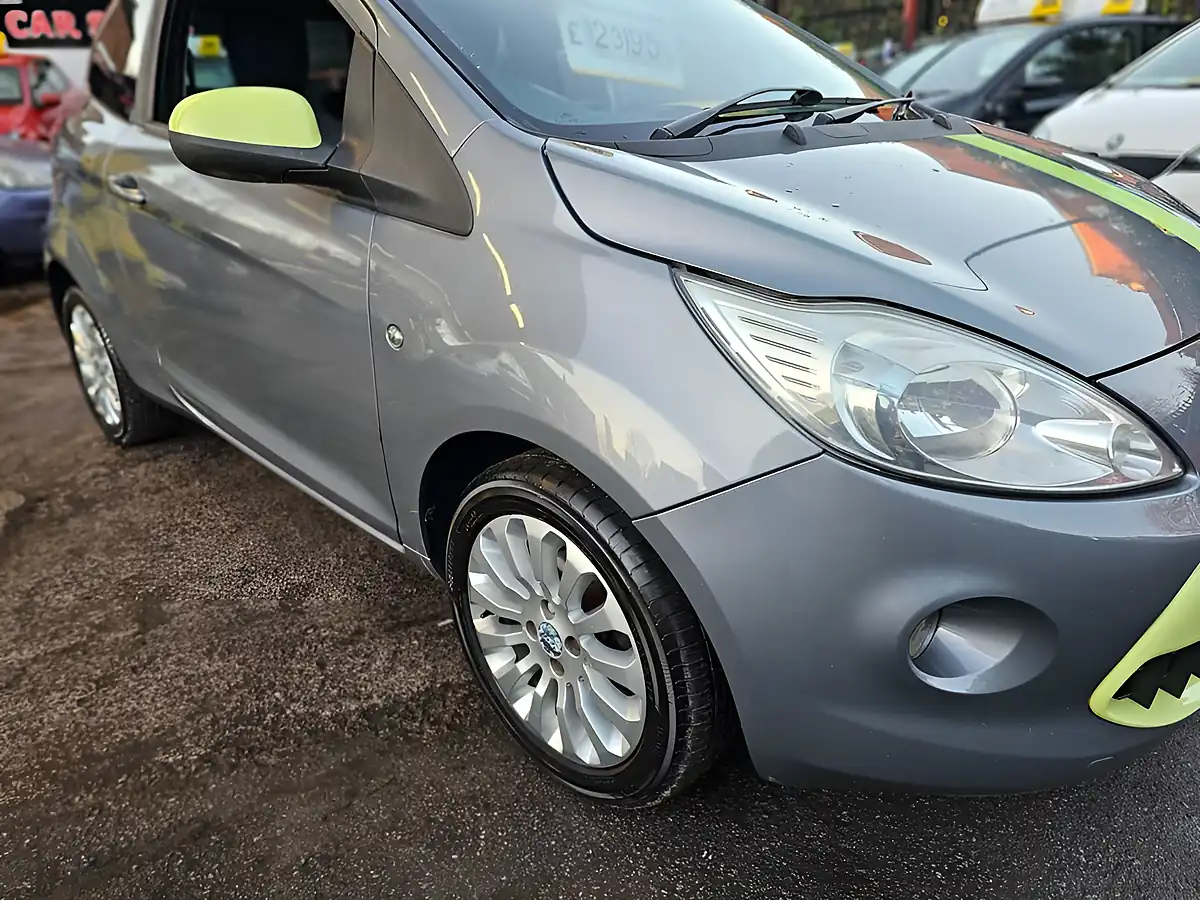 Used 2009 Ford Ka Zetec Silver - Interior and Exterior details 2