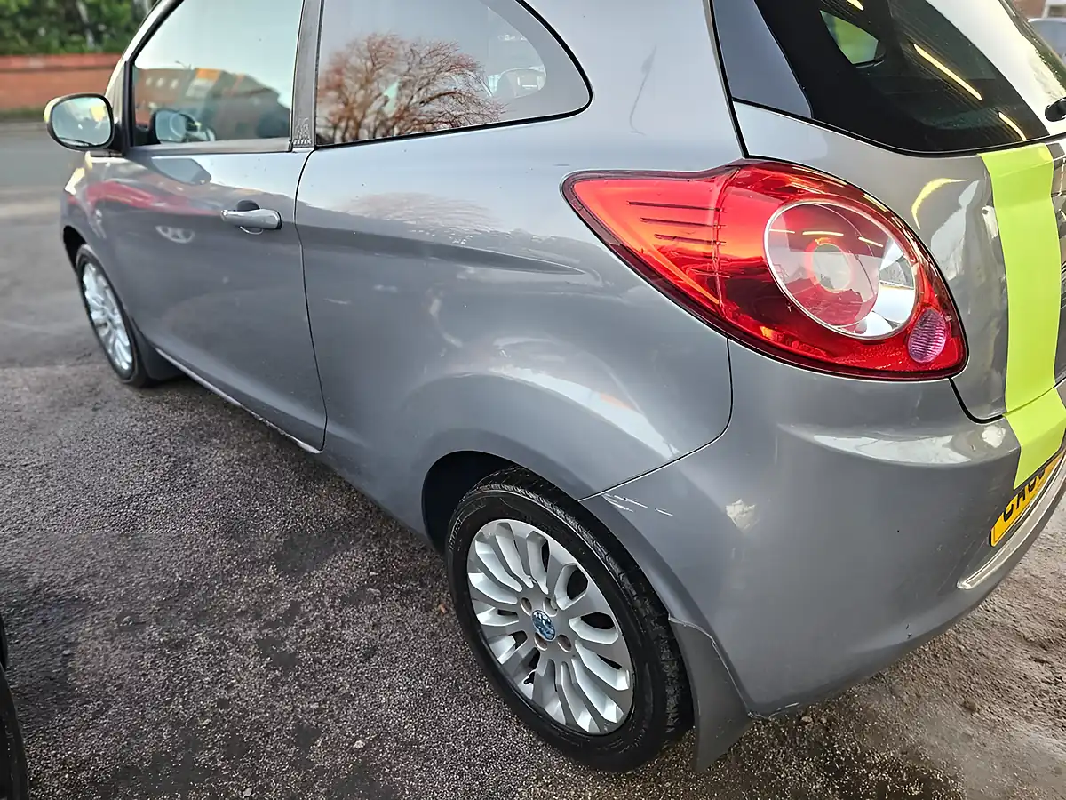 Used 2009 Ford Ka Zetec Silver - Interior and Exterior details 8