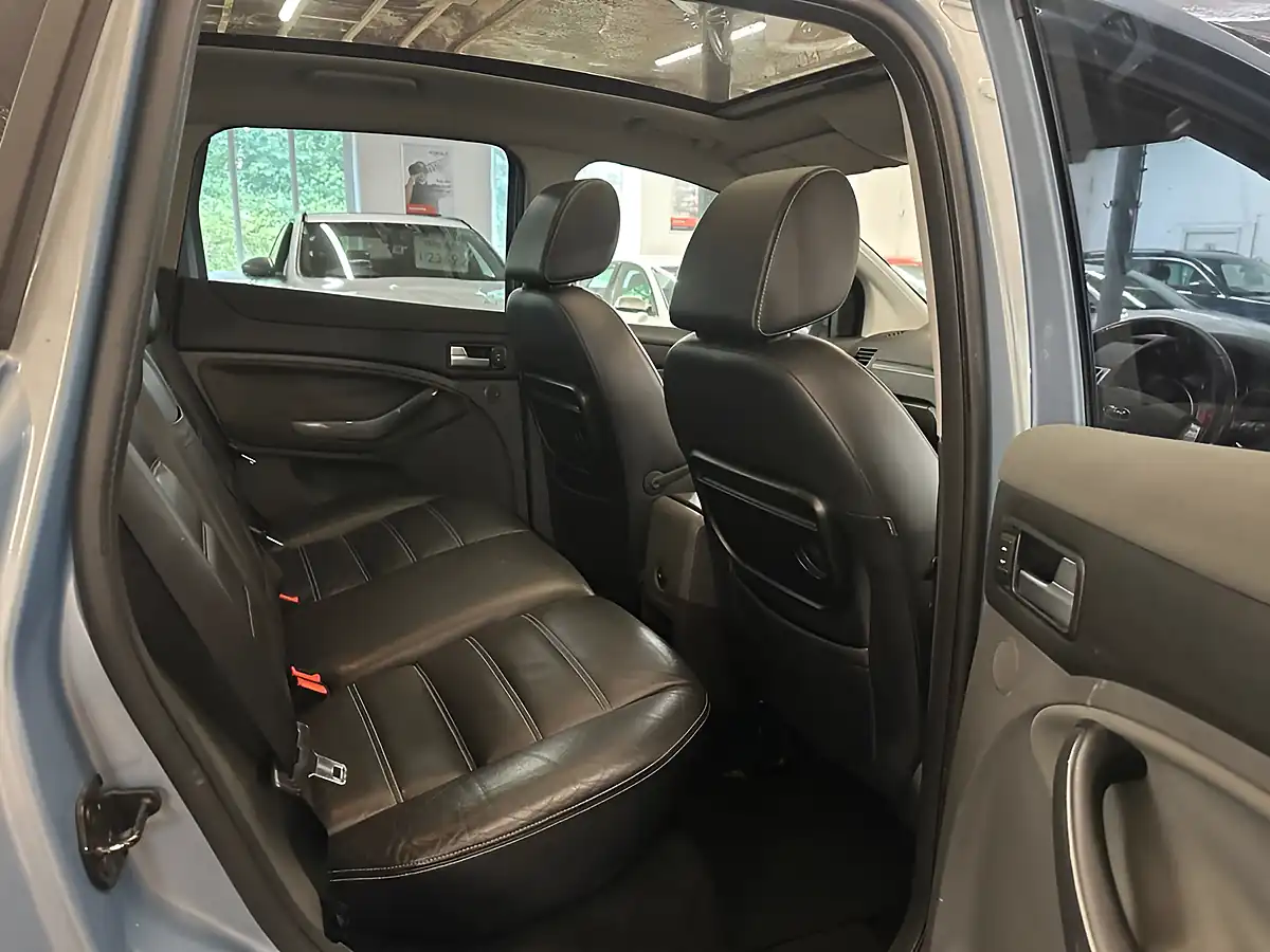 Used 2009 Ford Kuga Titanium Blue - Interior and Exterior details 19