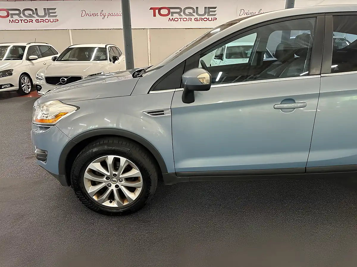 Used 2009 Ford Kuga Titanium Blue - Interior and Exterior details 5