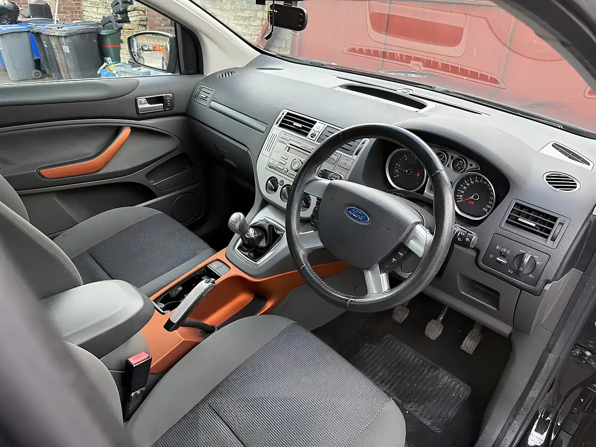 Used 2009 Ford Kuga Zetec Black - Interior and Exterior details 12