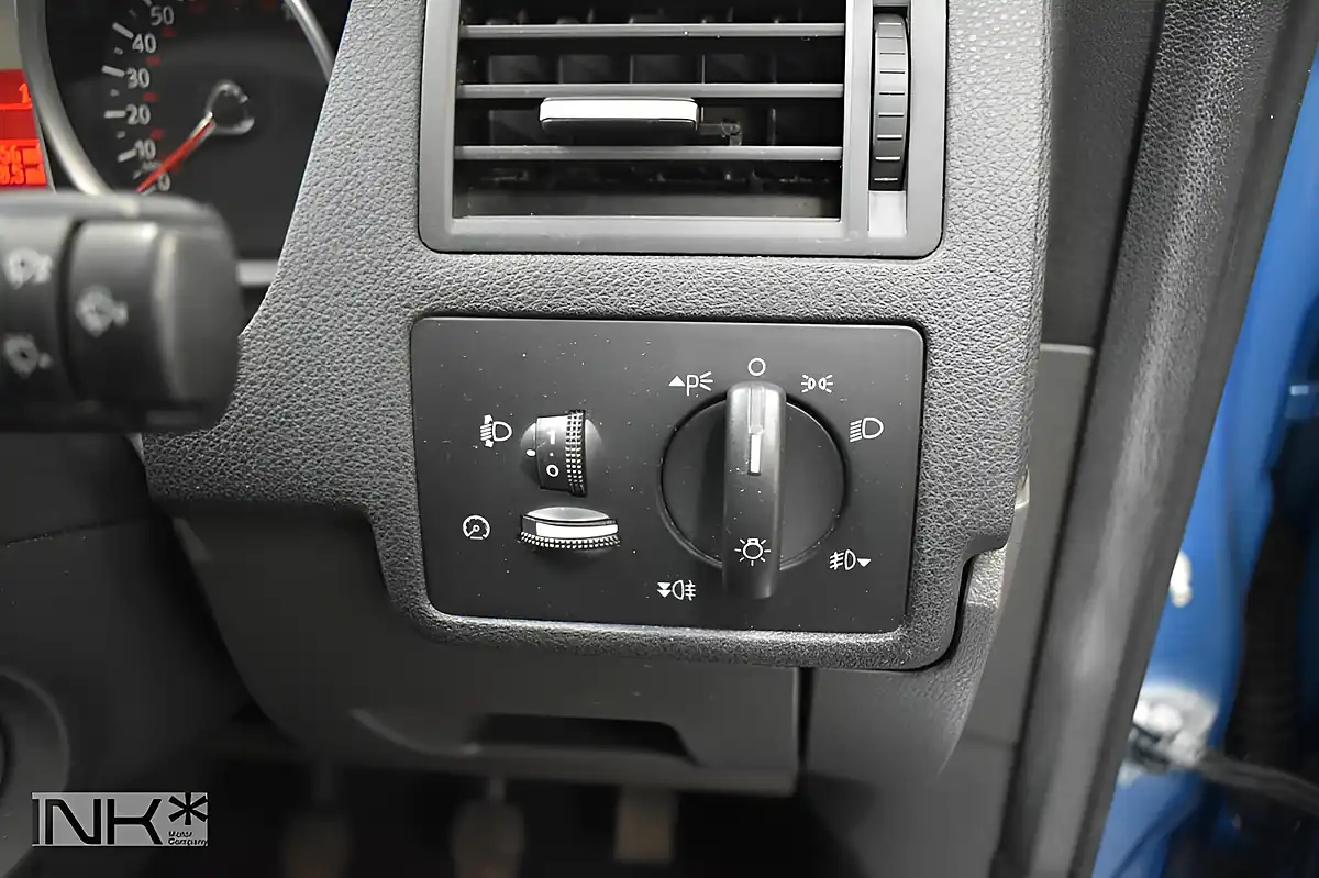 Used 2009 Ford Kuga Zetec Blue - Interior and Exterior details 13