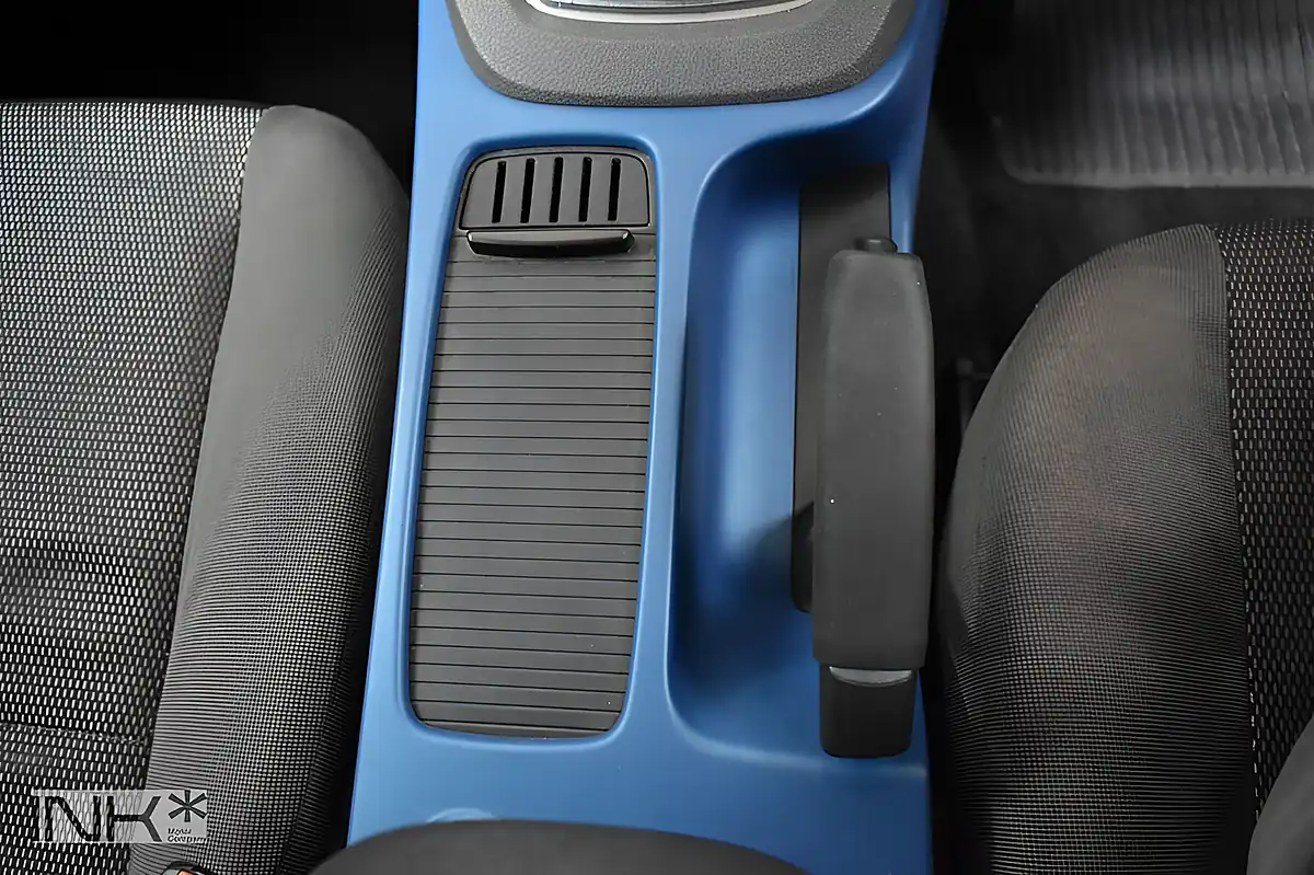 Used 2009 Ford Kuga Zetec Blue - Interior and Exterior details 15