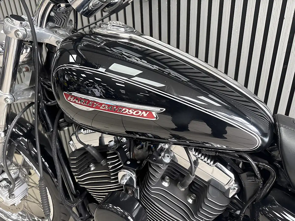 Used 2009 Harley-Davidson Xl 1200 Custom Sport Black - Interior and Exterior details 15