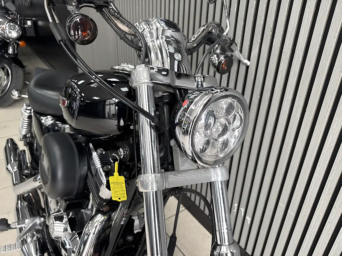 Used 2009 Harley-Davidson Xl 1200 Custom Sport Black - Interior and Exterior details 7