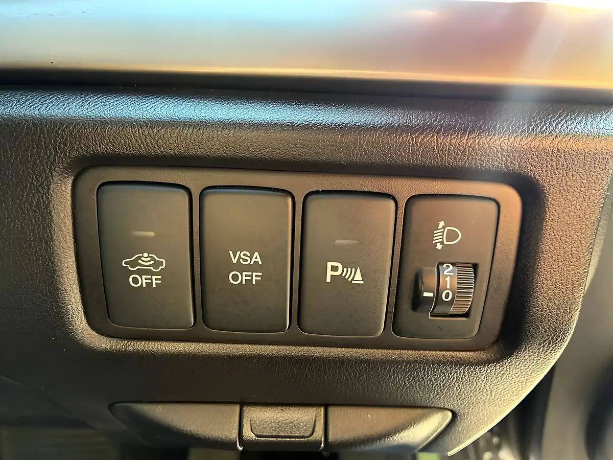 Used 2009 Honda Accord Ex Tourer Silver - Interior and Exterior details 13