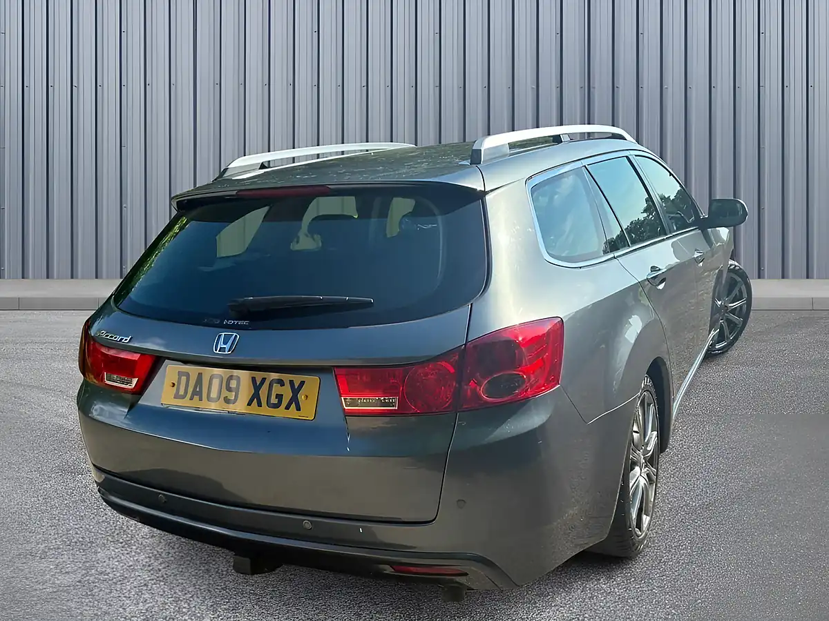 Used 2009 Honda Accord Ex Tourer Silver - Interior and Exterior details 6