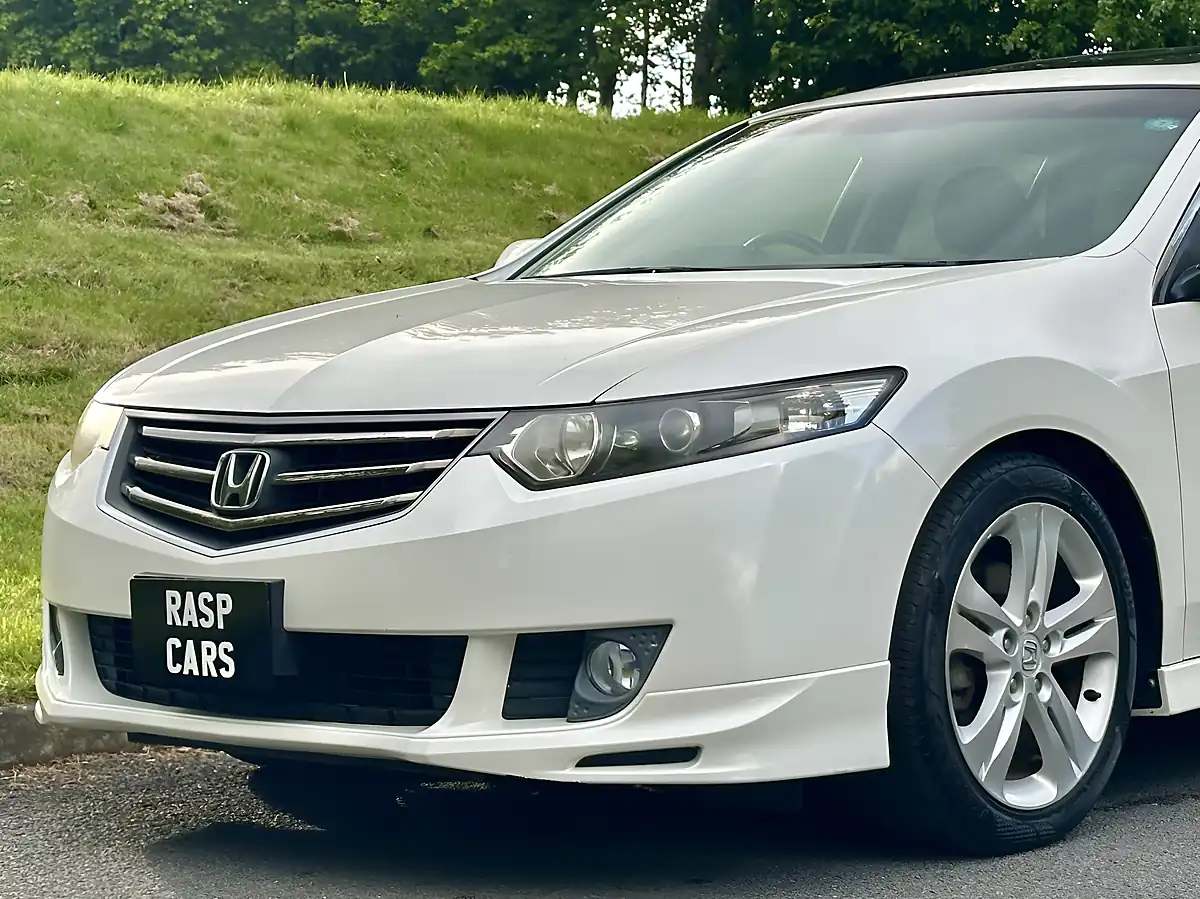 Used 2009 Honda Accord Tl White - Interior and Exterior details 15