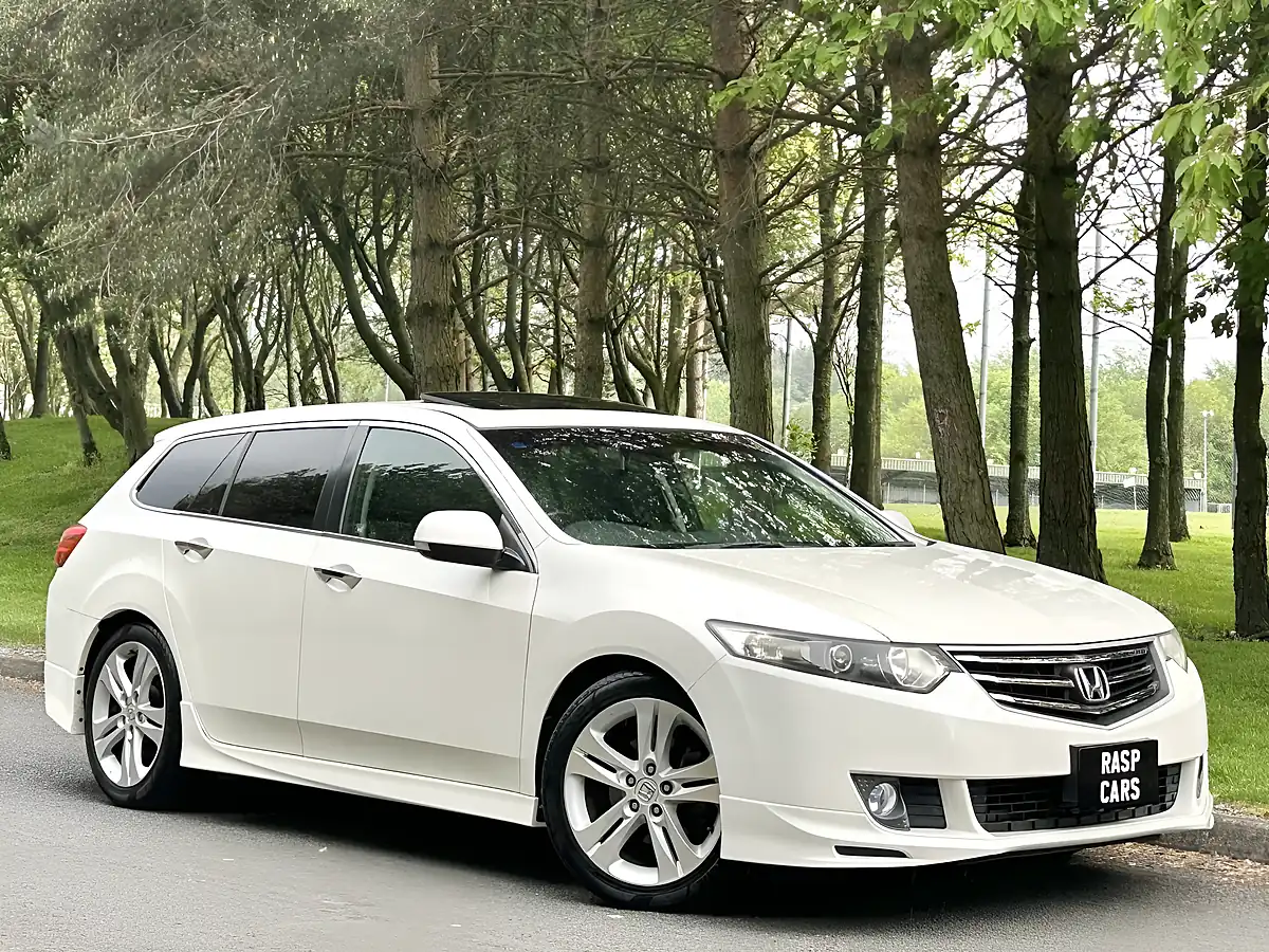 Used 2009 Honda Accord Tl White - Interior and Exterior details 2