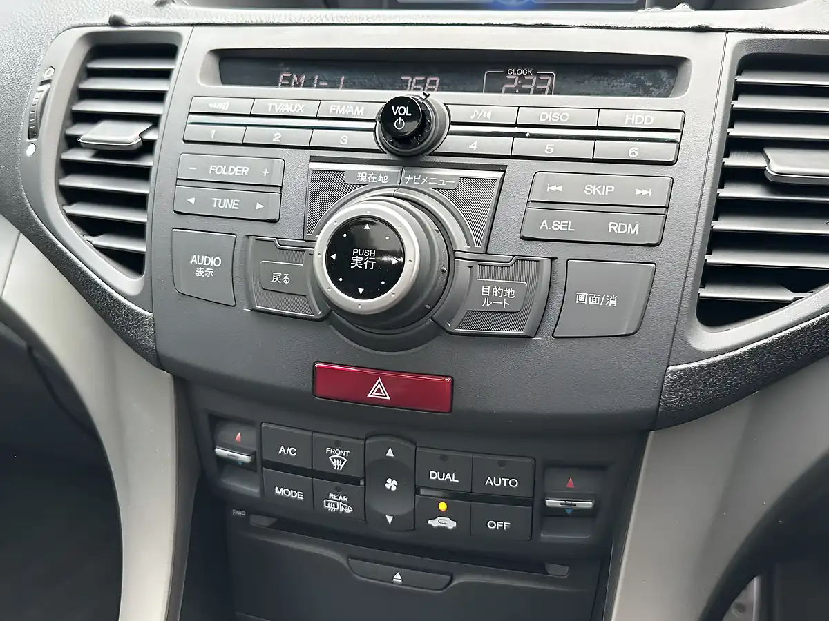 Used 2009 Honda Accord Tl White - Interior and Exterior details 18