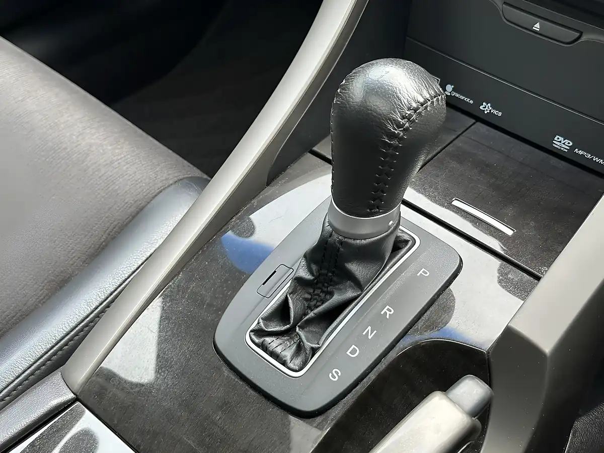 Used 2009 Honda Accord Tl White - Interior and Exterior details 20